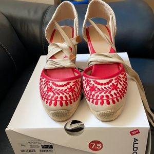 Aldo Wedge Espadrilles Red & Tan 7 1/2